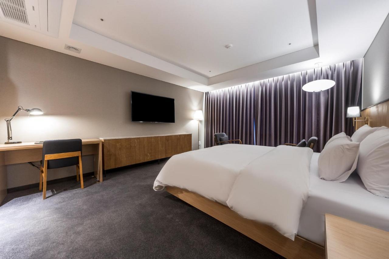 Gwangju Hound Hotel Gwangju Metropolitan City Exterior photo